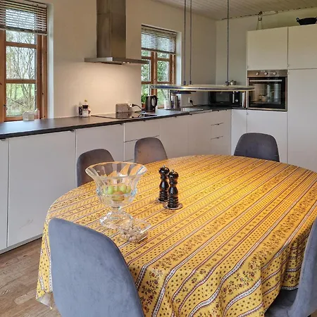 3 Bedroom Cozy In * Vra