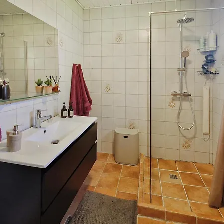 Ferienhaus Gemütliches Haus Mit 3 Schlafzimmern In *