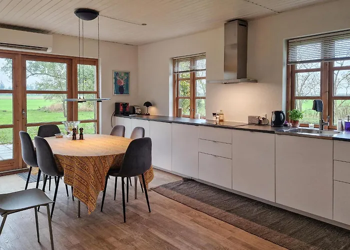 3 Bedroom Cozy In Holiday home Vra