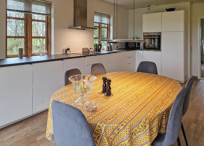 3 Bedroom Cozy In * Vra