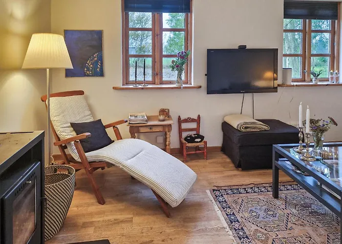 Holiday home 3 Bedroom Cozy In *