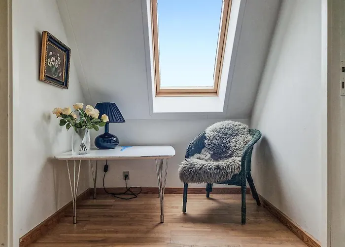 3 Bedroom Cozy In *
