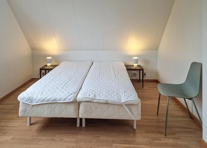 Holiday home 3 Bedroom Cozy In *
